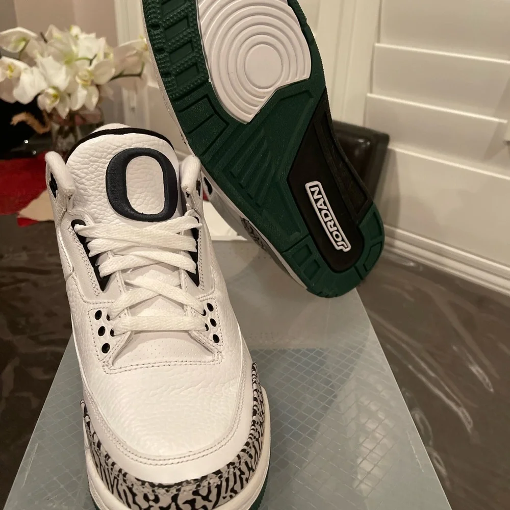 Authentic Jordan 3 retro Oregon ducks pit crew white - Picture 5 of 5